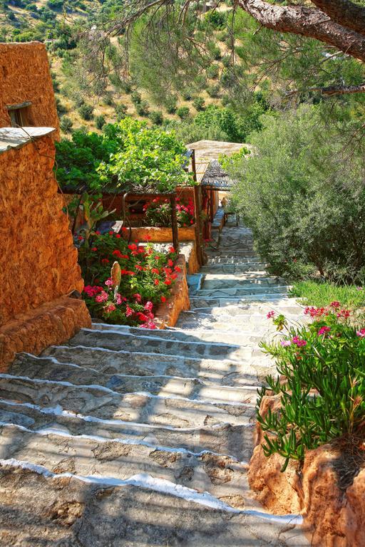 Aparthotel Aspros Potamos