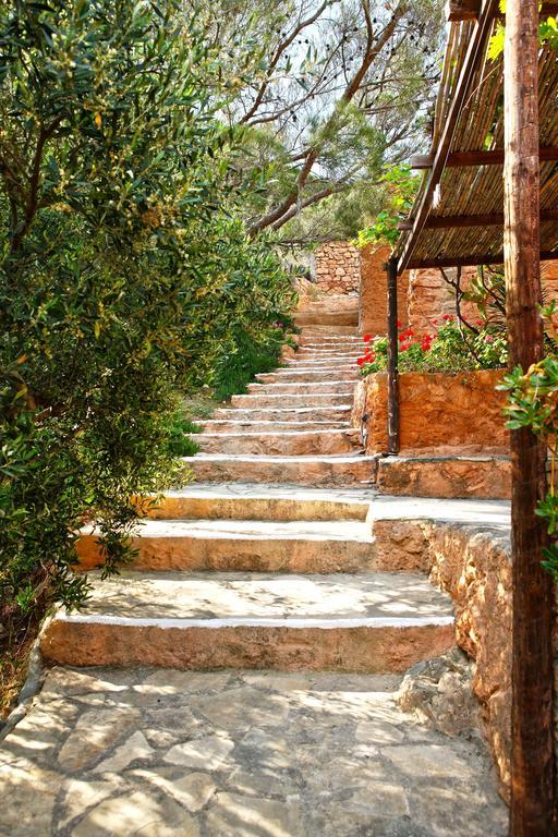 Aparthotel Aspros Potamos