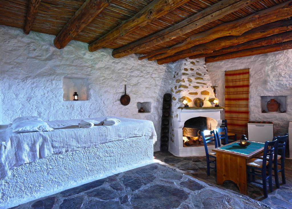 Aparthotel Aspros Potamos 2*